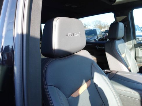 Used 2024 GMC Sierra 1500 AT4 image 41