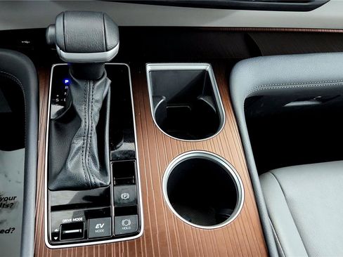 Certified 2024 Toyota Sienna XLE image 29