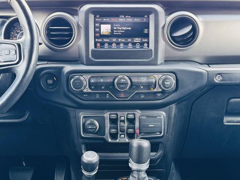 Used 2019 Jeep Wrangler Unlimited Sport S AWD/4WD image 15