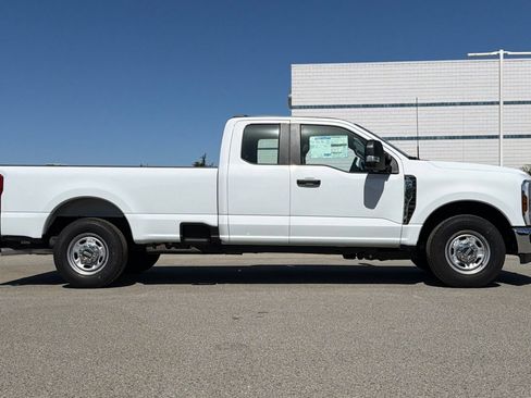New 2026 Ford F250 XL w/ XL Chrome Package RWD image 3