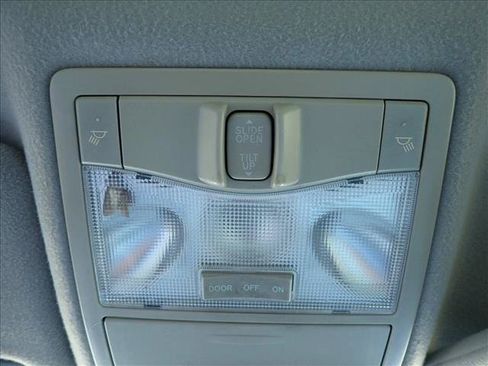 Used 2011 Toyota Avalon Limited FWD image 20