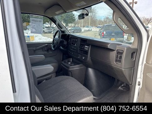 Used 2024 GMC Savana 2500 w/ Driver Convenience Package image 16