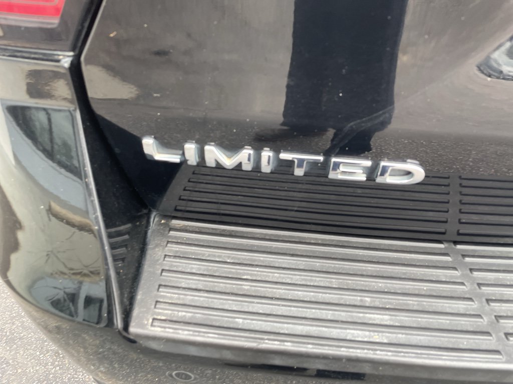 Used 2018 Ford Expedition Max Limited RWD image 8