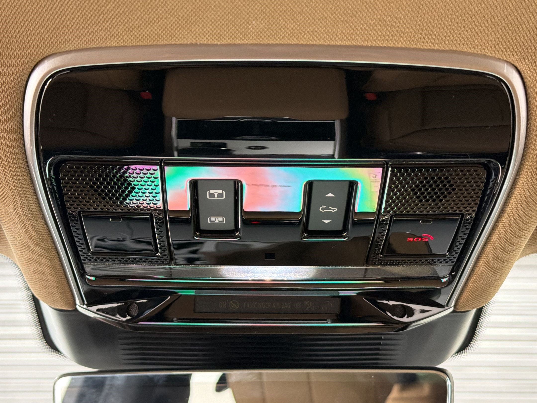 New 2026 Land Rover Range Rover SE AWD/4WD image 19