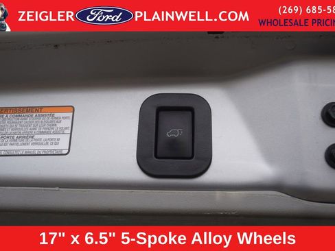 Used 2016 Toyota Sienna SE Premium image 11