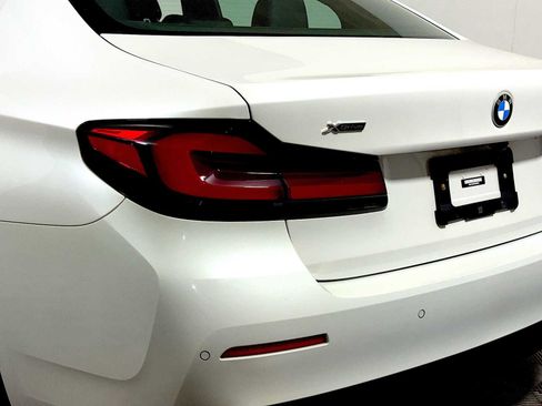 Certified 2023 BMW 530i xDrive w/ Convenience Package AWD/4WD image 27