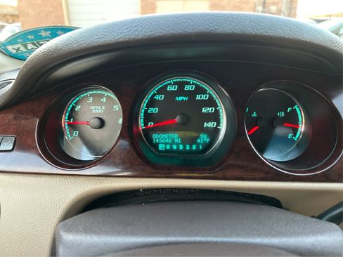 Used 2011 Buick Lucerne CXL w/ Driver Confidence Package image 16