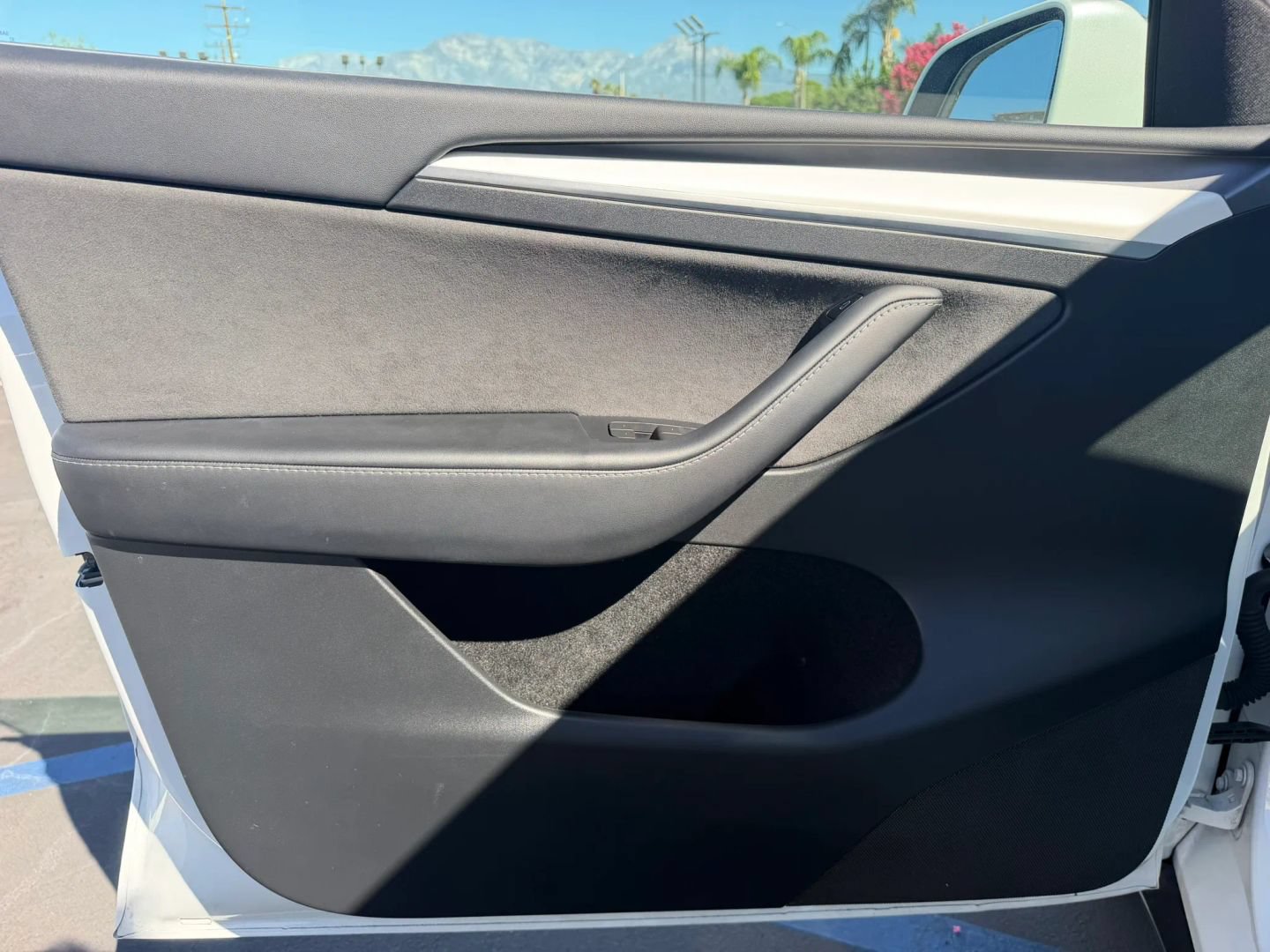 Used 2023 Tesla Model Y AWD image 12