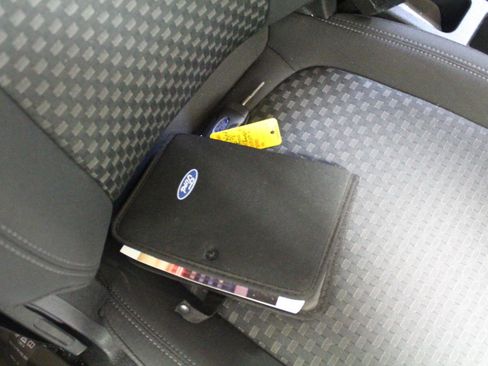 Used 2020 Ford Transit Connect XLT image 21