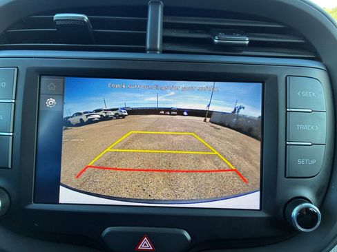 Used 2025 Kia Soul LX w/ LX Technology Package image 22