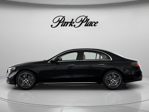 Used 2026 Mercedes-Benz E 450 4MATIC Sedan image 7