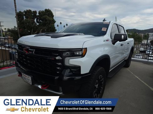 Used 2023 Chevrolet Silverado 1500 ZR2 w/ Technology Package AWD/4WD image 1