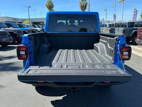 New 2026 Jeep Gladiator Rubicon AWD/4WD image 19