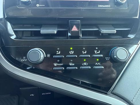 Used 2021 Toyota Camry LE w/ Convenience Package FWD image 15