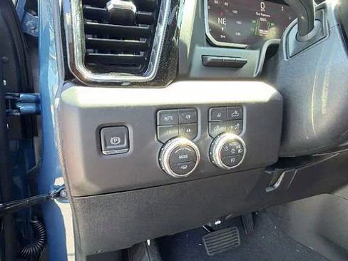New 2026 GMC Sierra 2500 Denali Ultimate AWD/4WD image 17