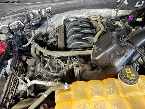 Used 2017 Ford F150 Lariat RWD image 37