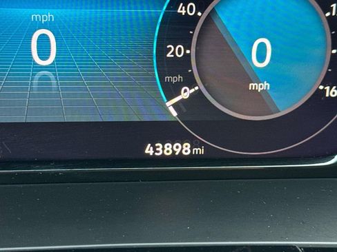 Used 2024 Volkswagen Atlas SE FWD image 27