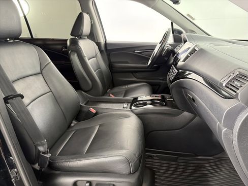 Used 2018 Honda Pilot Touring image 33