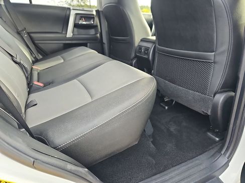 Used 2021 Toyota 4Runner SR5 Premium image 13