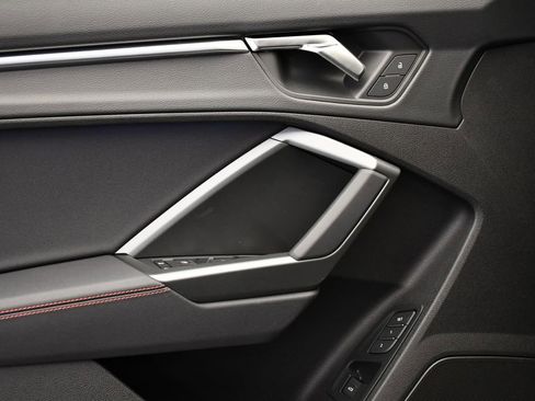 Used 2025 Audi Q3 2.0T Premium Plus w/ Premium Plus Package image 34