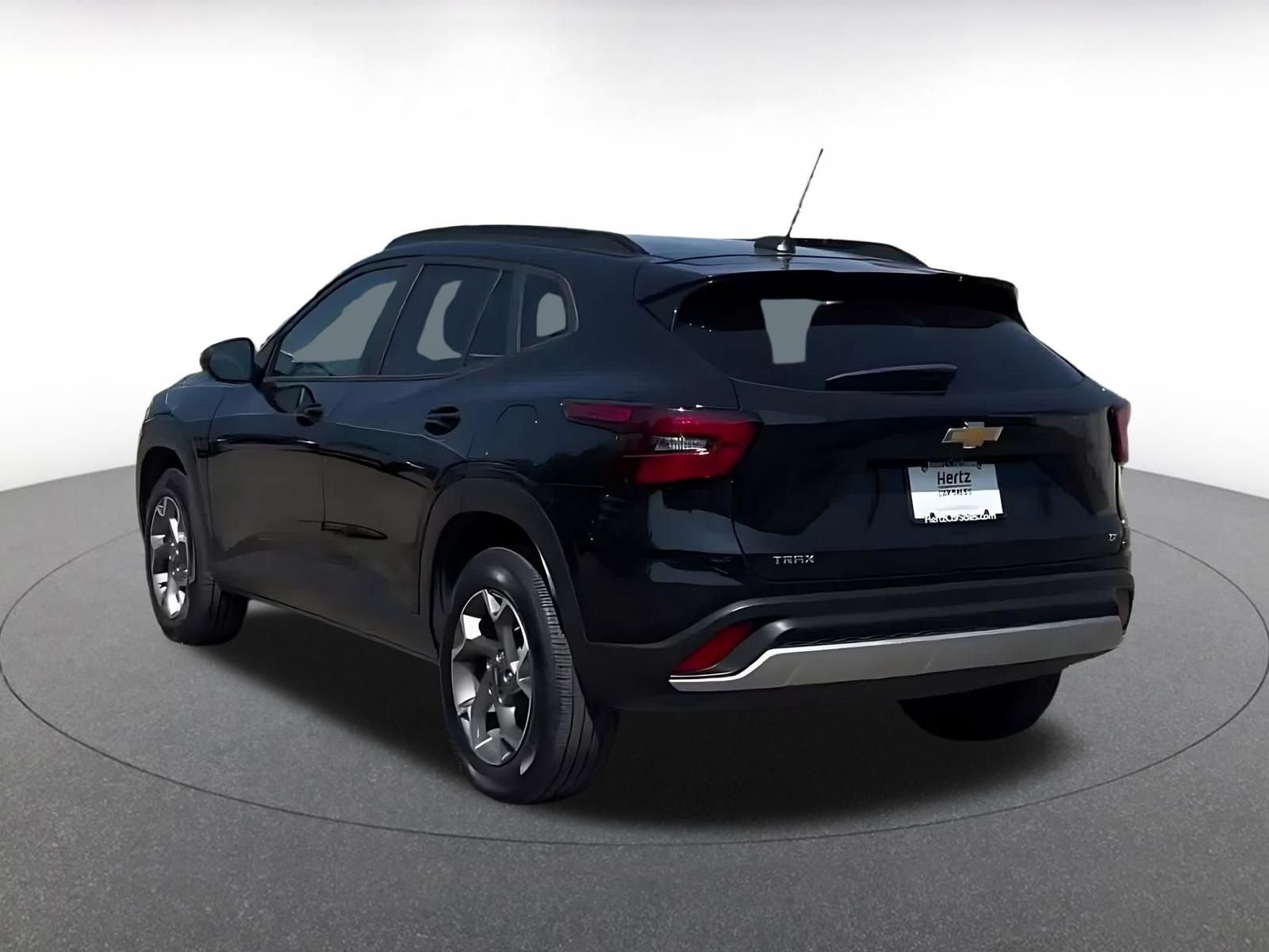 Used 2025 Chevrolet Trax LT w/ LT Convenience Package FWD image 10