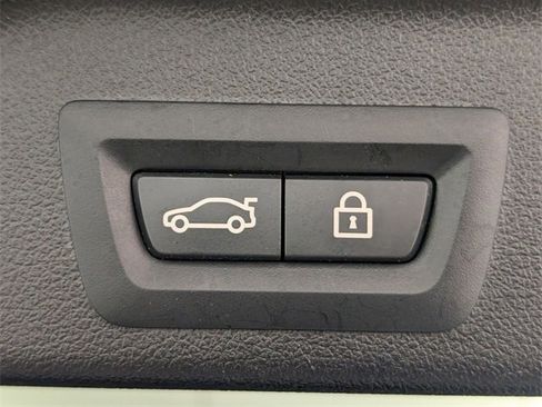 Used 2021 BMW X5 xDrive40i w/ M Sport Package image 33