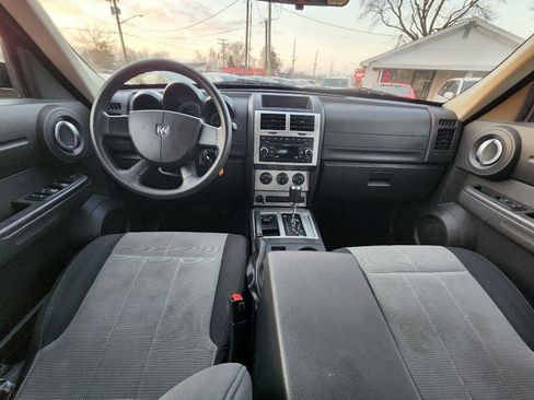 Used 2008 Dodge Nitro SXT image 14