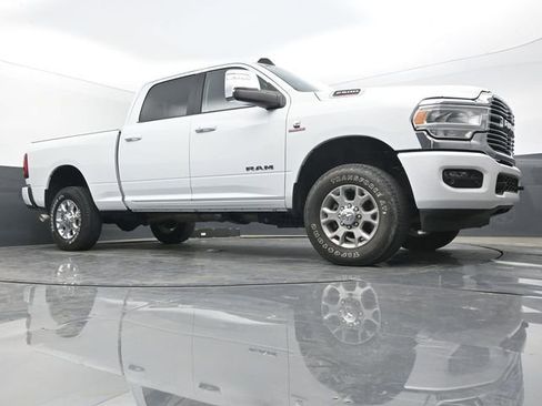 Used 2024 RAM 2500 Laramie AWD/4WD image 46