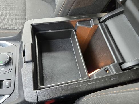 Used 2019 Chevrolet Traverse LT image 13