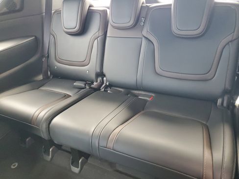 New 2025 Nissan Armada SL w/ Captain's Chari Seat Package image 22