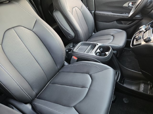New 2027 Chrysler Pacifica Select FWD image 9