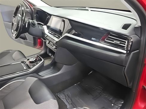 Used 2022 Kia Niro EX w/ Cold Weather Package image 17