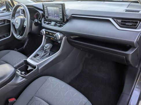 Used 2021 Toyota RAV4 XLE image 32