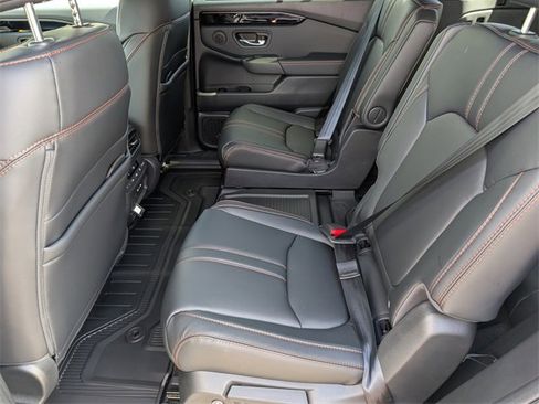 New 2025 Honda Pilot TrailSport image 28