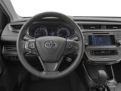 Used 2013 Toyota Avalon XLE Premium FWD image 6