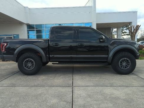 Used 2019 Ford F150 Raptor w/ Equipment Group 802A Luxury image 8