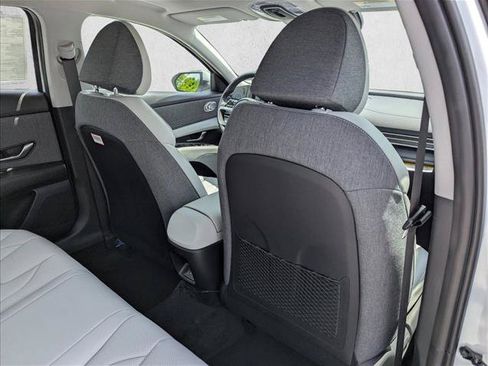 New 2026 Hyundai Elantra Limited FWD image 30