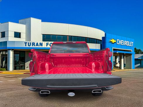 New 2026 Chevrolet Silverado 1500 Custom Trail Boss w/ LPO, Dark Essentials Package AWD/4WD image 5