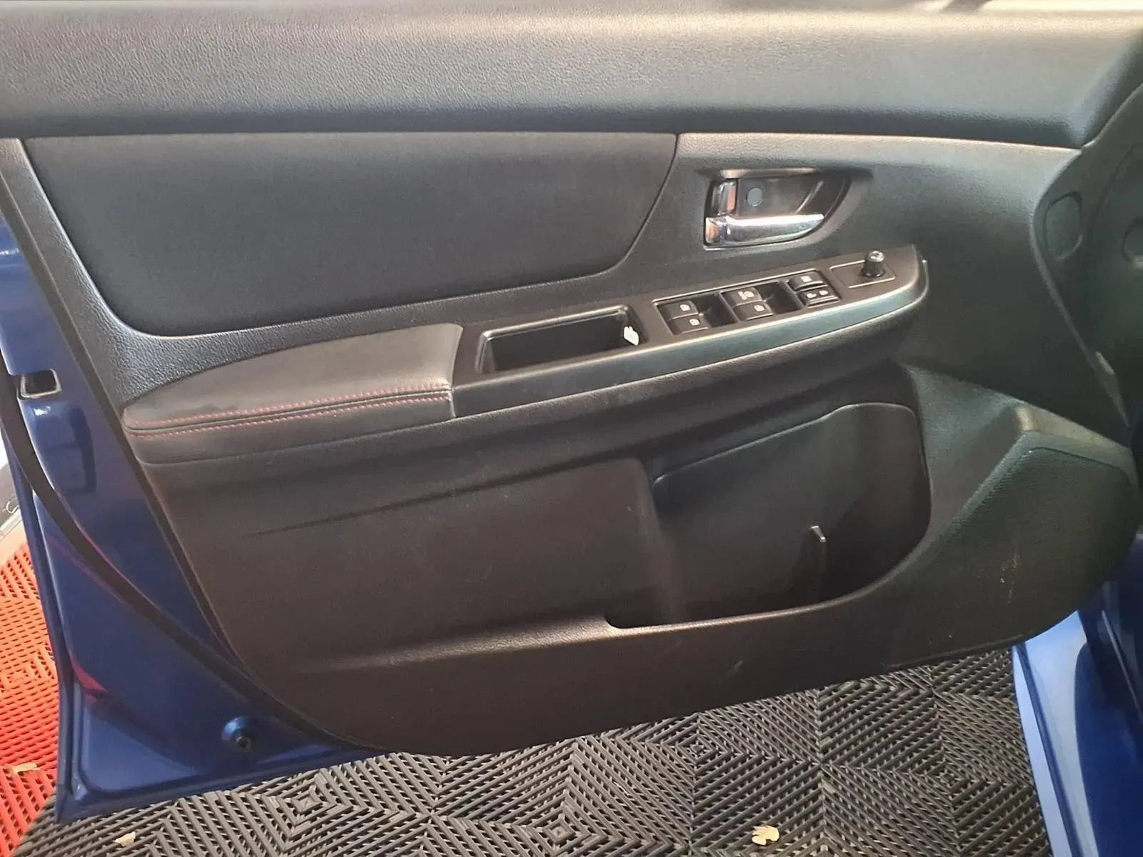 Used 2015 Subaru WRX AWD/4WD image 15