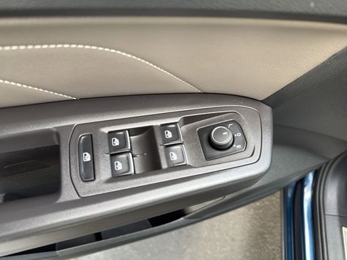 Used 2023 Volkswagen Atlas SE image 16