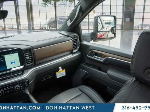 Used 2025 Chevrolet Silverado 2500 High Country w/ High Country Premium Package AWD/4WD image 20