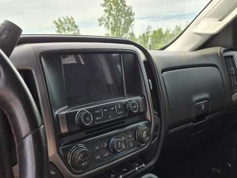 Used 2017 GMC Sierra 1500 SLT AWD/4WD image 8