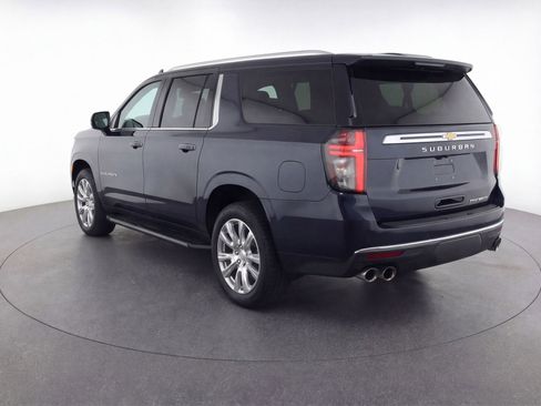 Used 2023 Chevrolet Suburban Premier image 6