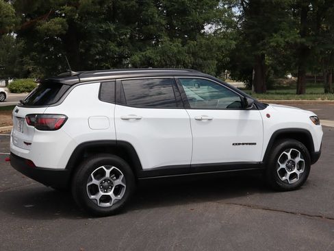 Used 2022 Jeep Compass Trailhawk w/ Trailhawk Elite Group AWD/4WD image 4