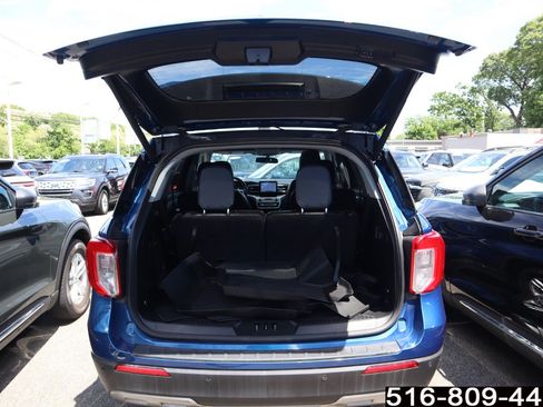 Used 2022 Ford Explorer XLT w/ Equipment Group 202A AWD/4WD image 25