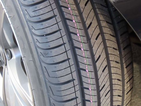 Certified 2024 Volkswagen Jetta SE image 8