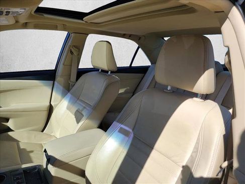 Used 2015 Toyota Camry XLE image 13