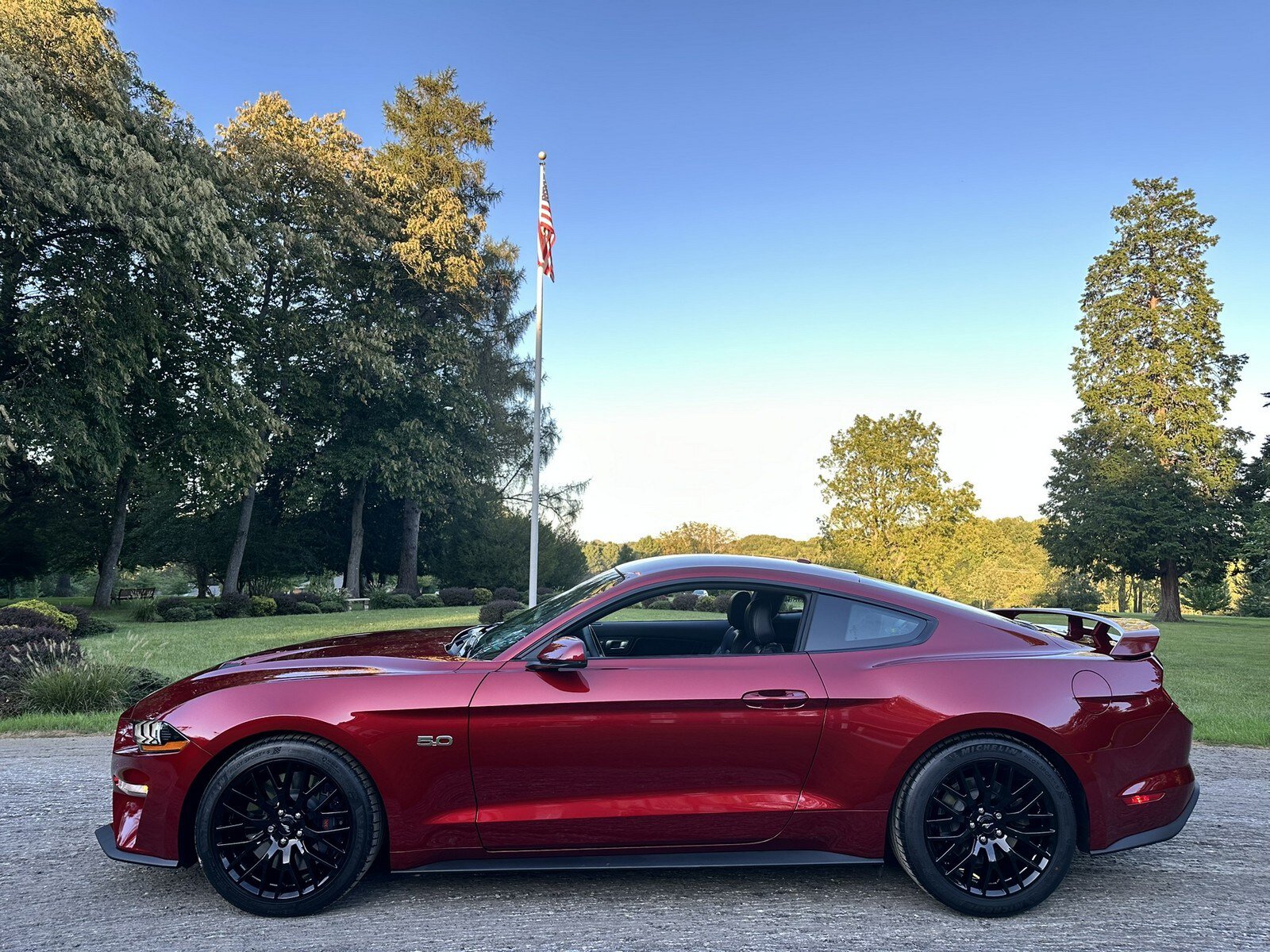 Used 2019 Ford Mustang GT Premium w/ GT Performance Package RWD image 6