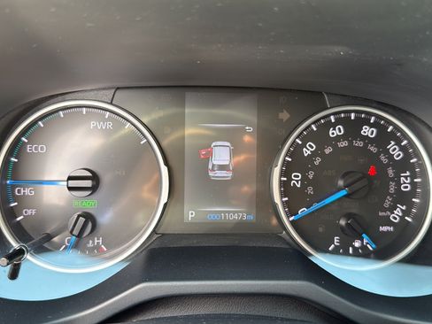 Used 2022 Toyota RAV4 LE AWD/4WD image 19