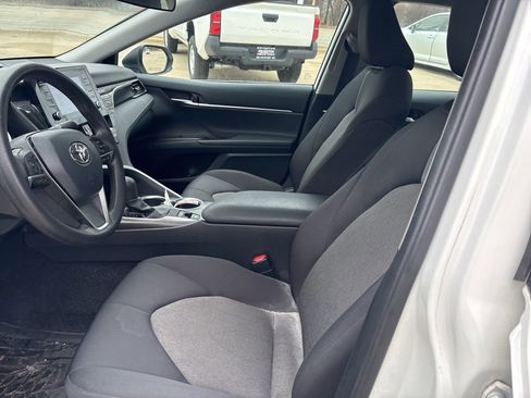 Used 2021 Toyota Camry LE image 12